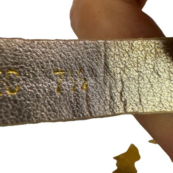 Reaction Kenneth Cole Gold T‎ Strap Wedge Sandals Women's Heels - Picture 15 of 15